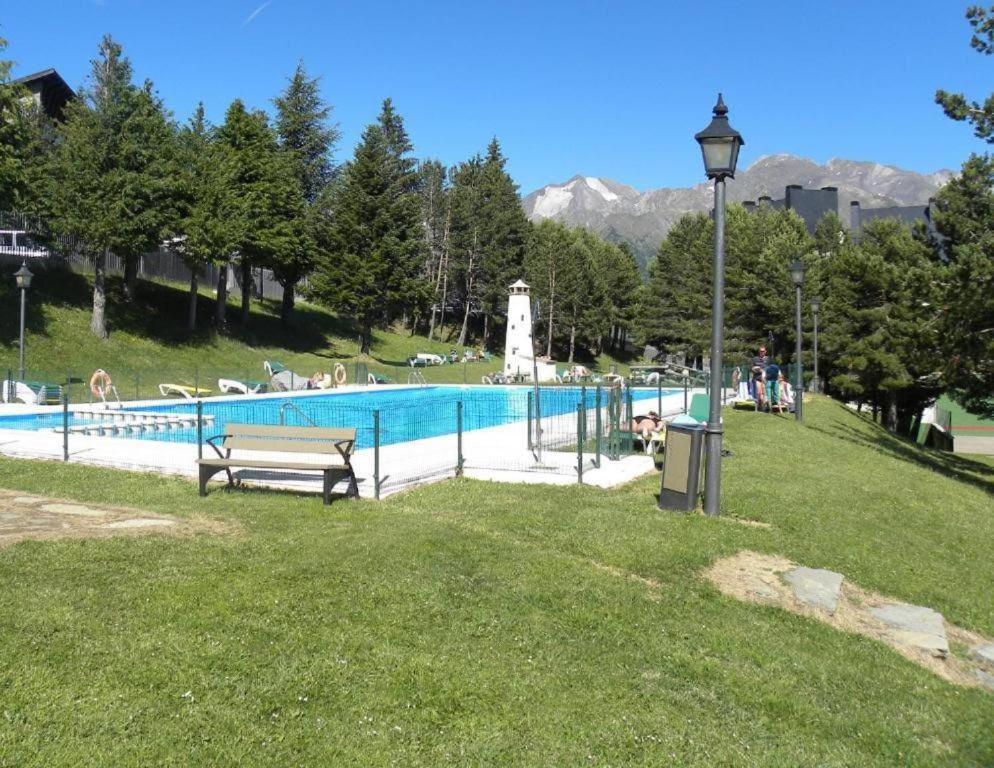 Estudio en Formigal con vistas a las pistas de esquí y garaje Exterior foto